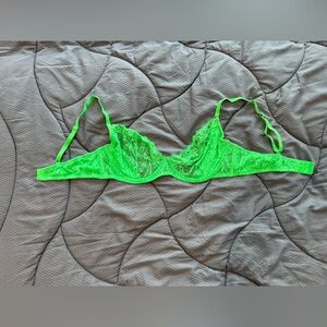 Green lace Bra size L - NWOT - worn once for a shooting